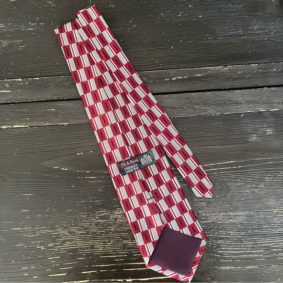 Jos. A. Bank Silk Tie Premier Collection Red - Picture 7 of 7
